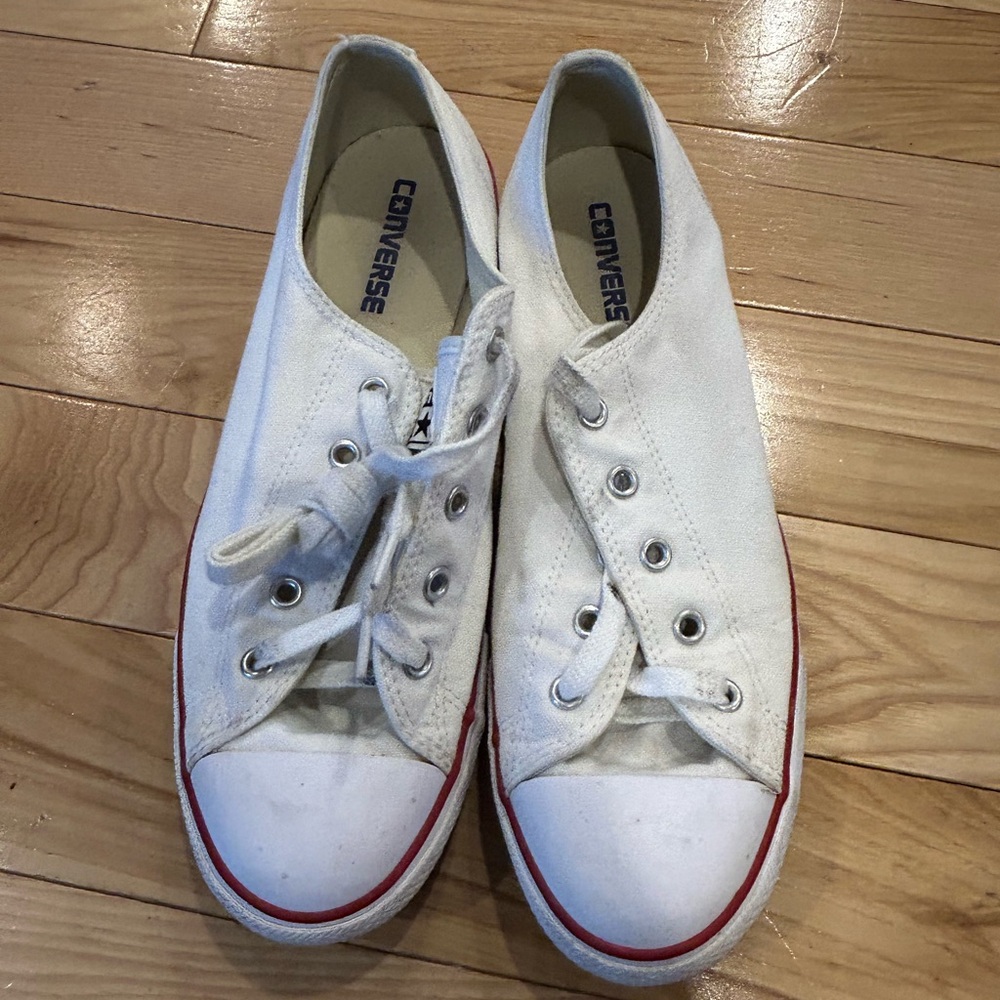 Women's converse size 10